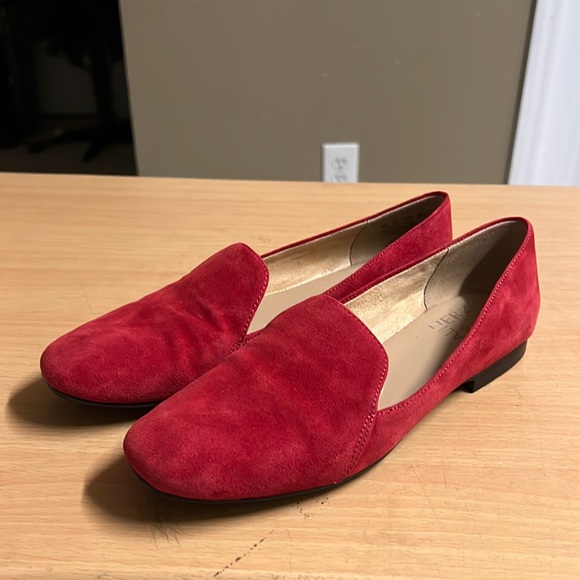 naturalizer suede flats